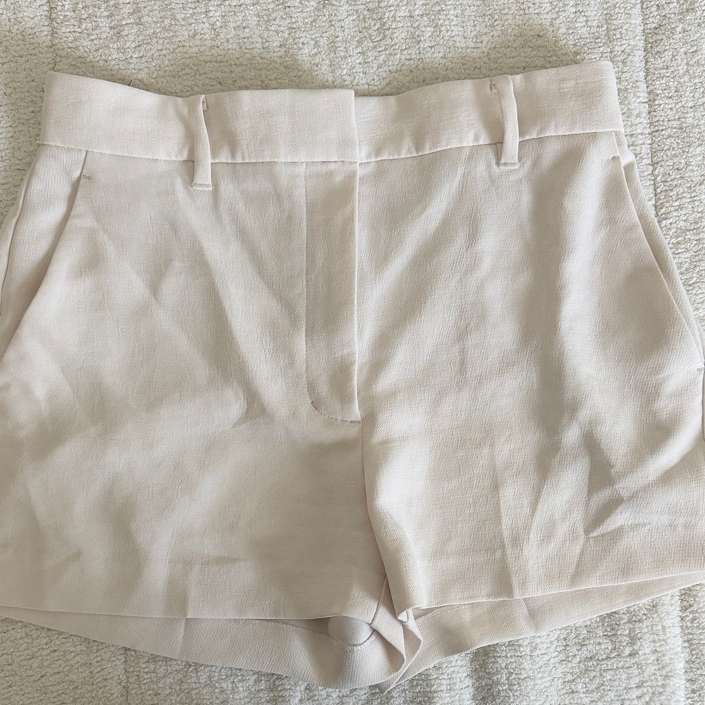Wilfred High Waist Cream Shorts
